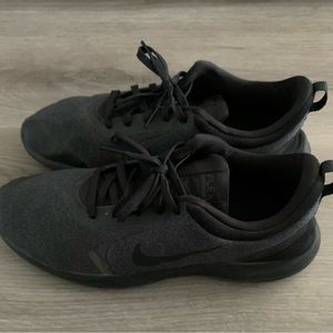 Nike Flex Experience running shoes lace up closure